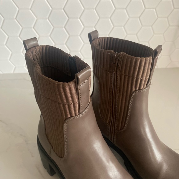 NWOT A New Day Natasha Lug Sole Sock Boots Size 6 - Picture 5 of 6